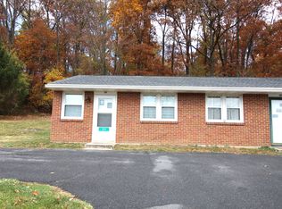 311 Hill Rd, New Holland, PA 17557