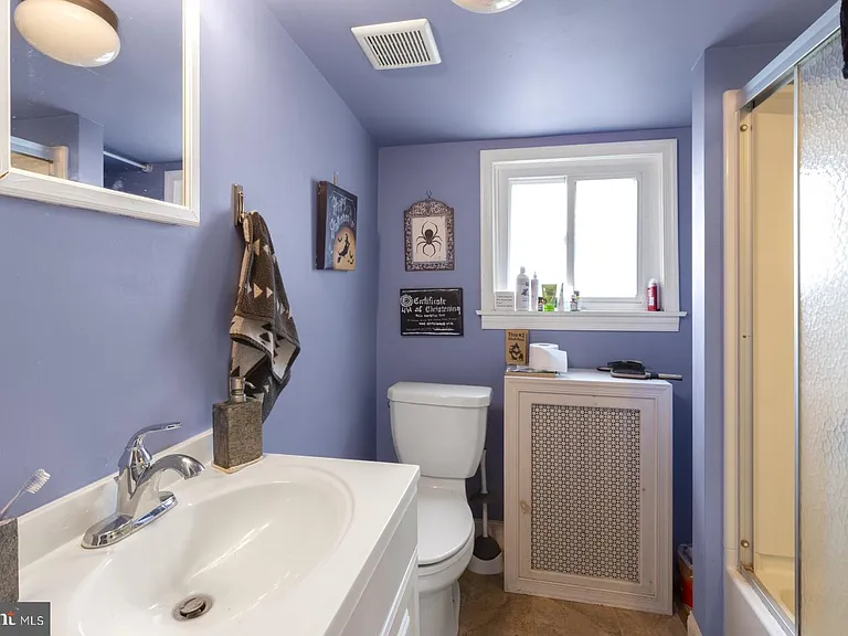 2310 E Gordon St — Photo 17