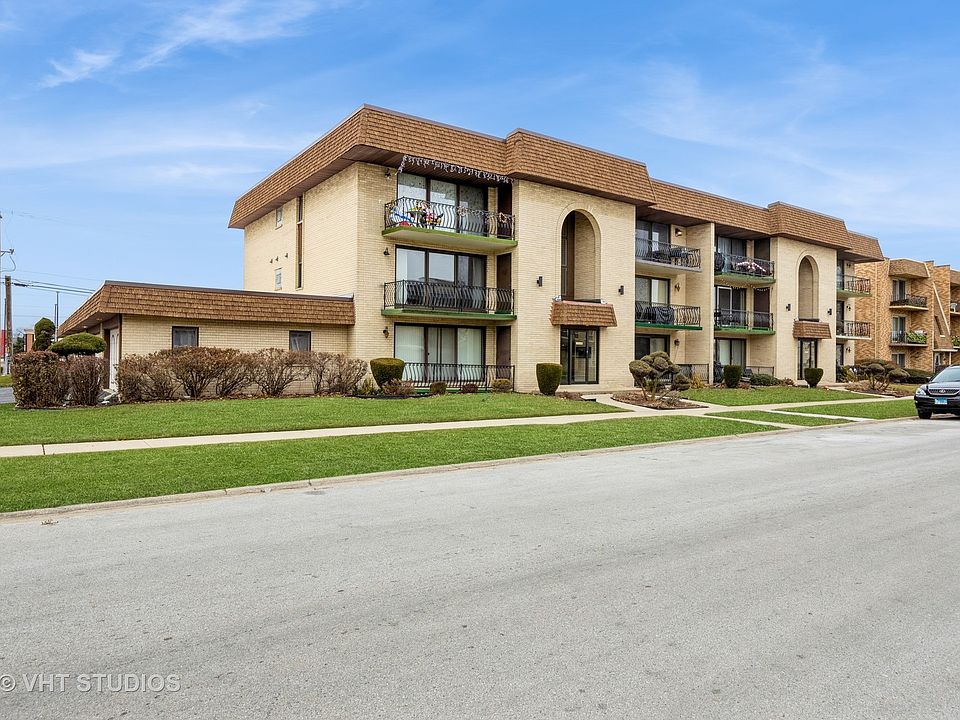 1st image of 10340 S Keating Ave APT 204