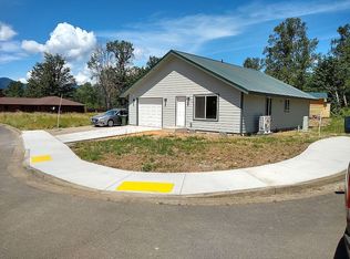 48465 Roaring Rapids Way, Oakridge, OR 97463