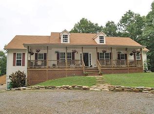 895 Dry Pond Rd, Waleska, GA 30183