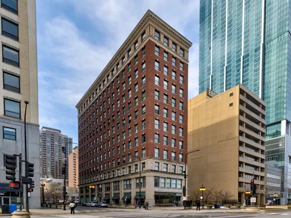 888 S Michigan Ave Unit 800, Chicago, IL 60605