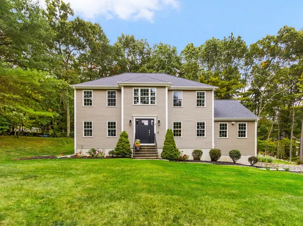 3 Tia Pl, Franklin, MA 02038
