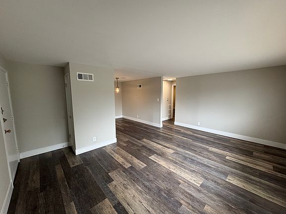 3rd image of 721 Lepere Ave APT F