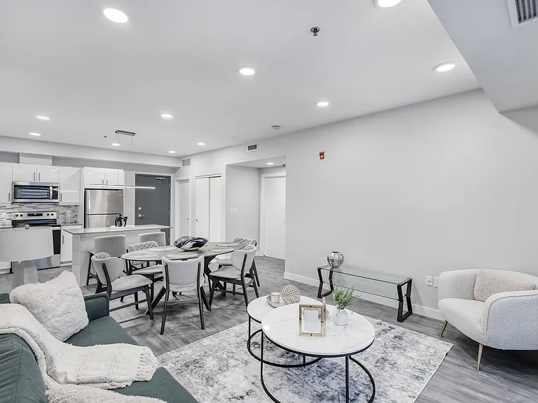 1590 Warde Ave — Photo 5