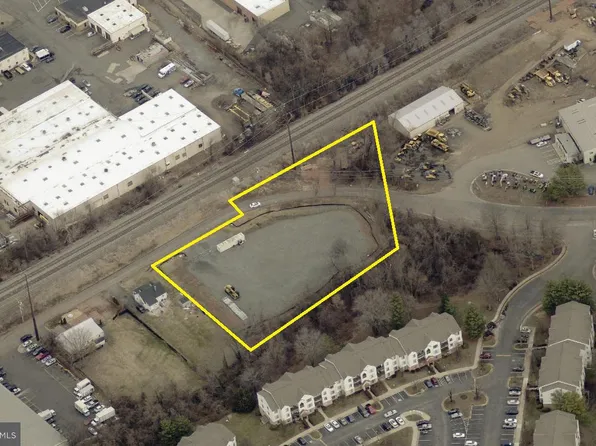 8431-8451 Quarry St, Manassas, VA 20110