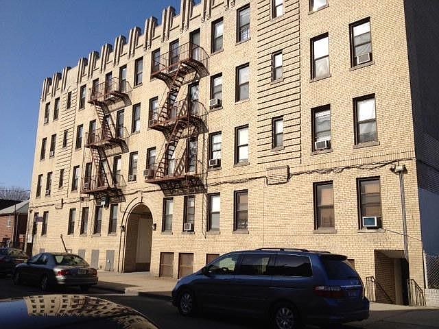 2nd image of 1410 Rowland St APT C