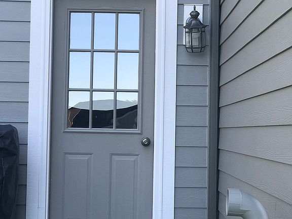 3rd image of 1773 Valley Dr