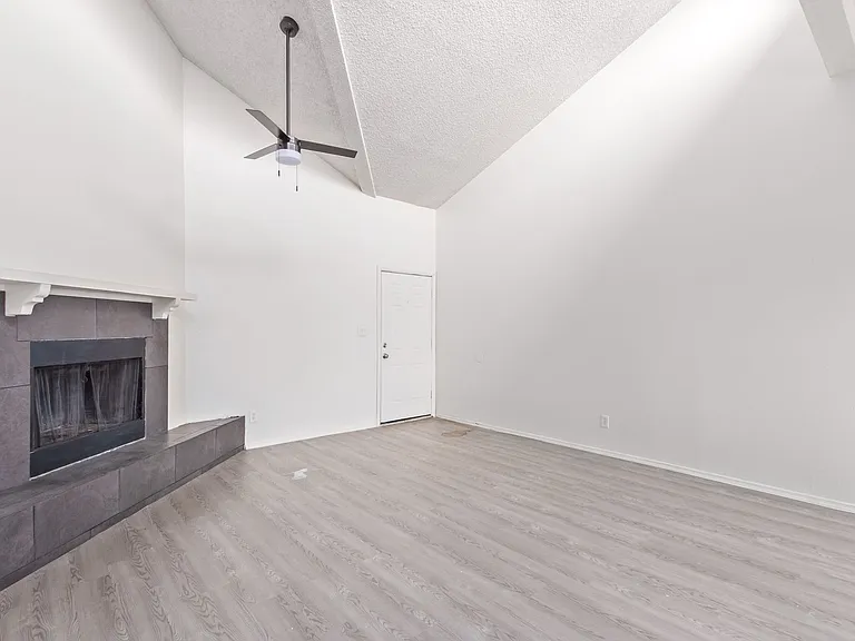 7211 N 54th Ave — Photo 22
