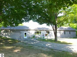601 S Marshall Rd, Beulah, MI 49617