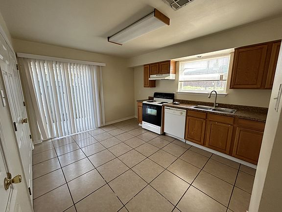4th image of 2602 Chalona Dr APT A