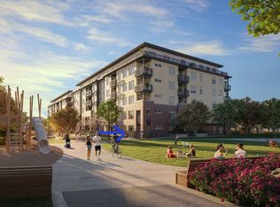 405 Marie Pl #101, North Vancouver, BC V7J3P6