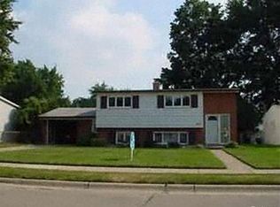 30143 Bretton St, Livonia, MI 48152