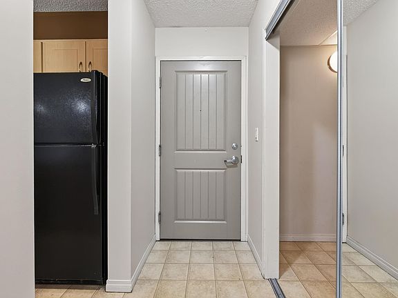 5th image of 13907 136th St NW #104