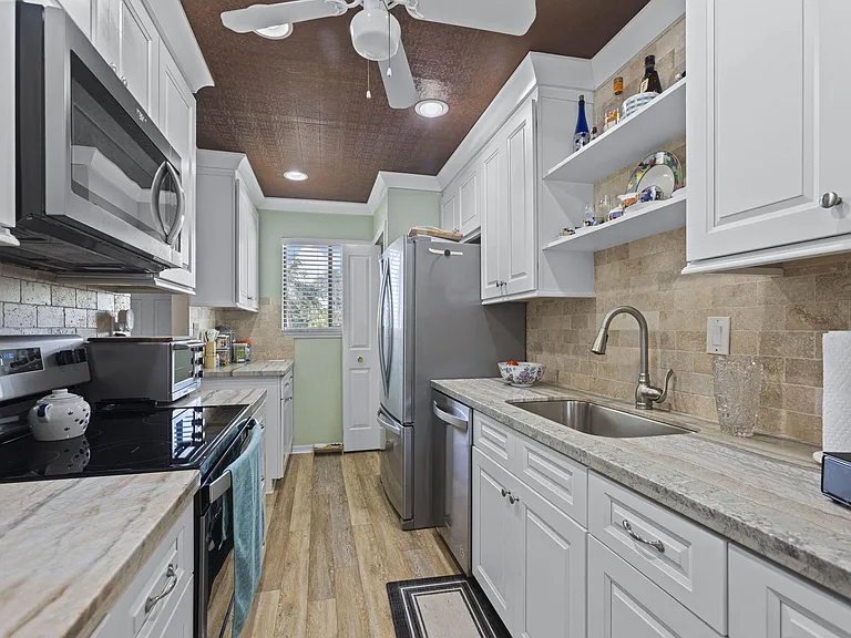 5473 SE Miles Grant Rd #206 — Photo 4