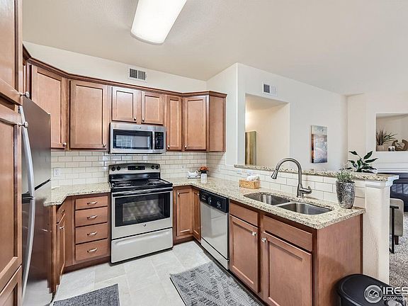 4th image of 1116 Opal St #104
