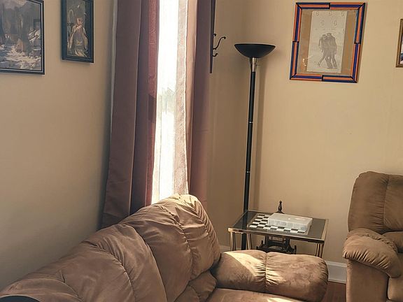 3rd image of 503 Nicholas St