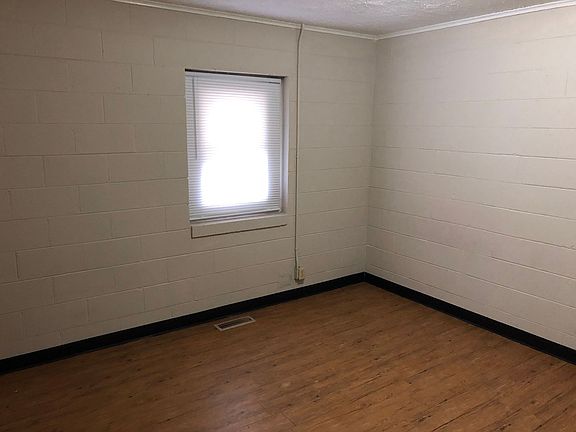4th image of 1005 N Pershing Ave APT 2