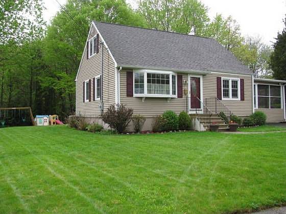 2nd image of 15 Pascip St