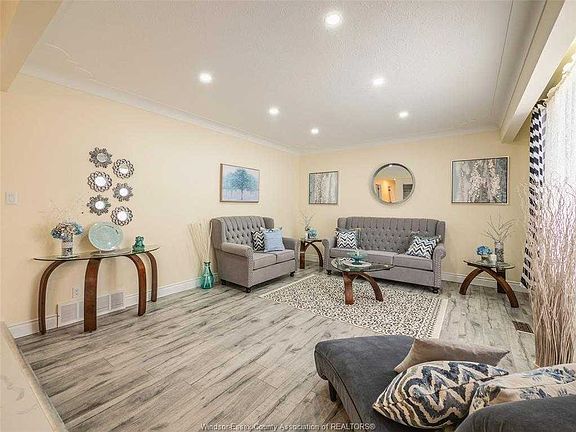 4th image of 2420 McKay Ave