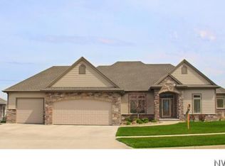 6450 Mickelson St, Sioux City, IA 51106