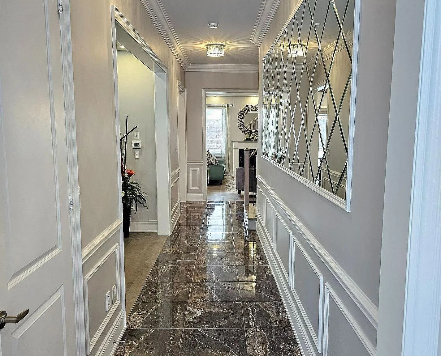 5 bed, $5,200 — Photo 2