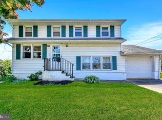 343 Sharps Ln, Hamilton, NJ 08610