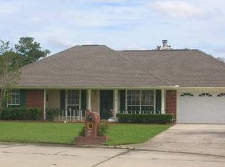 6904 Chatham Pl, Ocean Springs, MS 39564