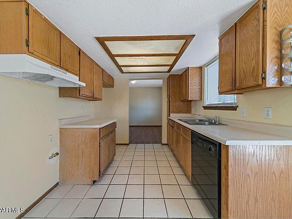 4th image of 1752 Dean Jones St