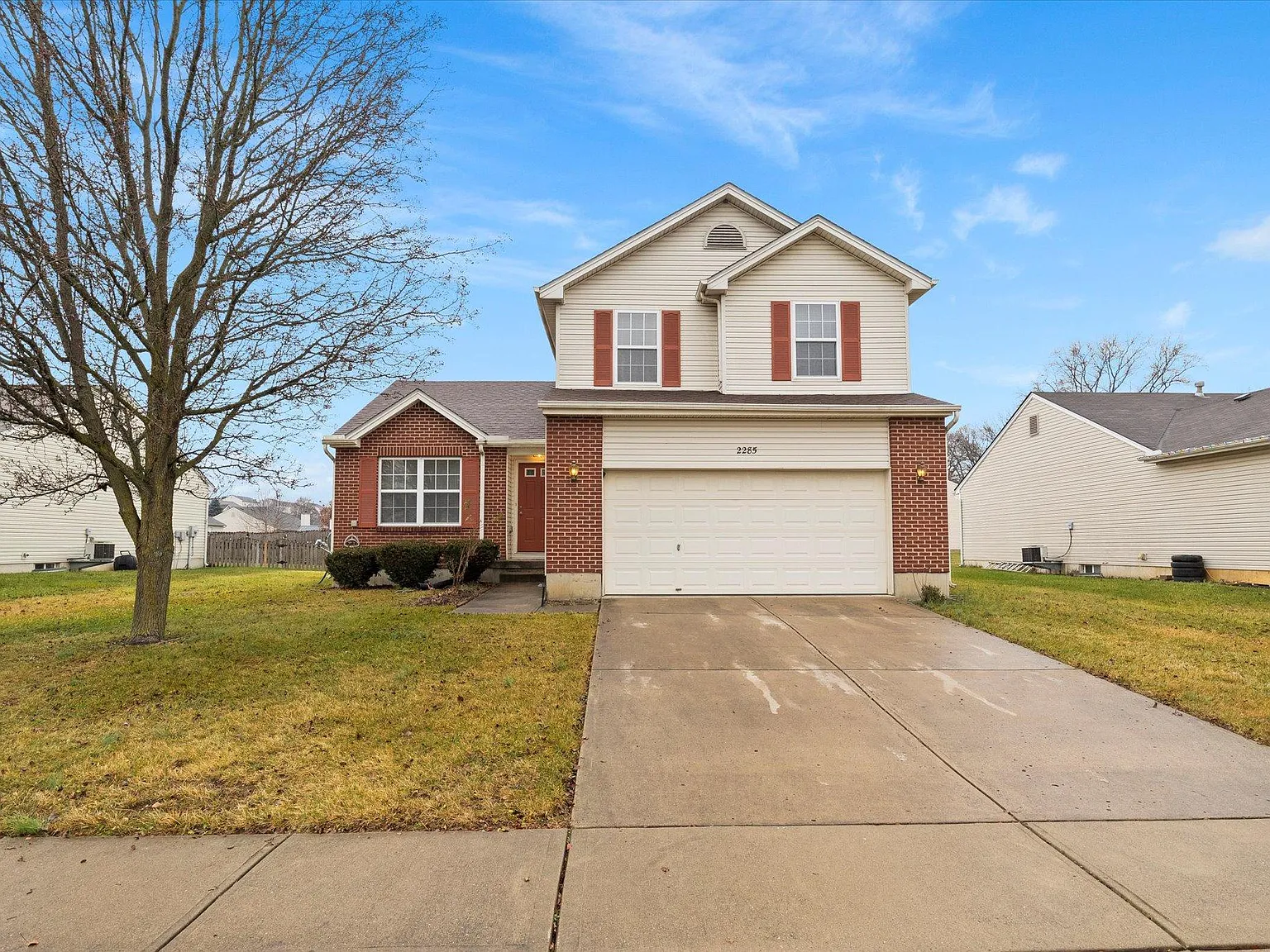 3 bed, 2273 sqft, $2,400 — Photo 1