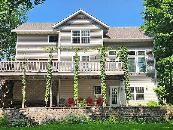 5th image of 125 Lake Breeze Ln