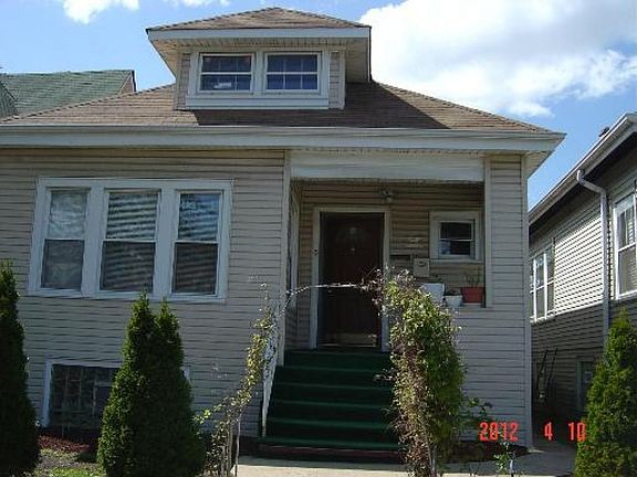 2nd image of 2140 N Narragansett Ave