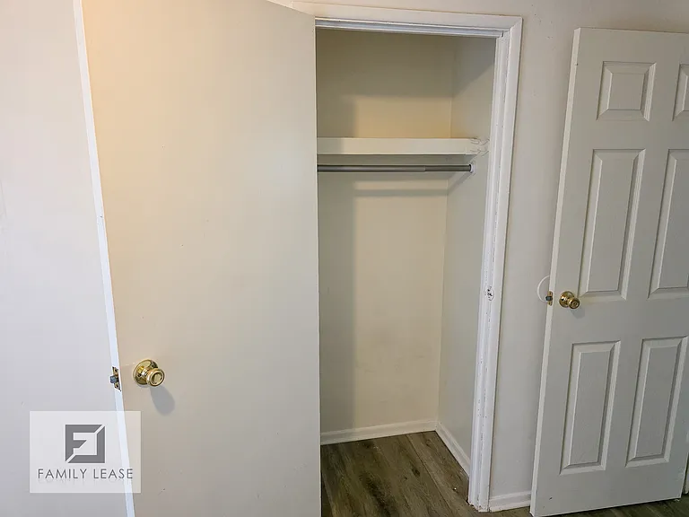 732 Saint Nicholas Dr — Photo 19