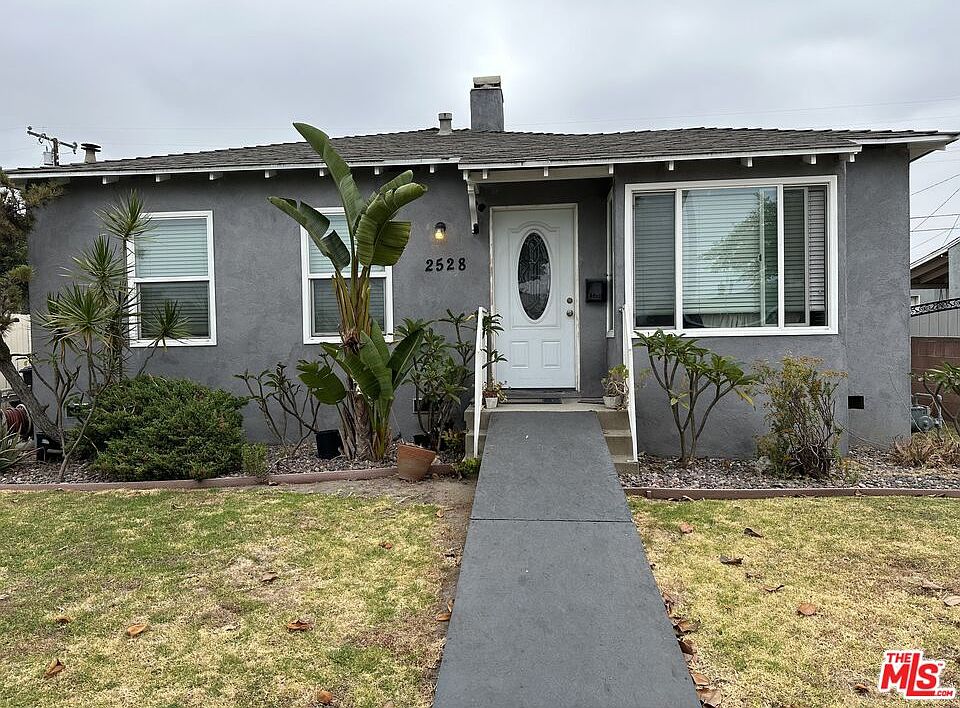 1st image of 2528 Elkgrove Ave