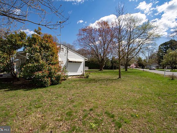 2nd image of 1267 Cove Dr