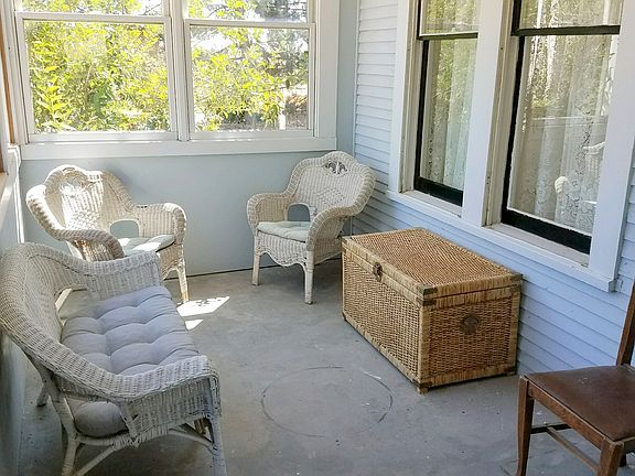 Enclosed Front Porch 