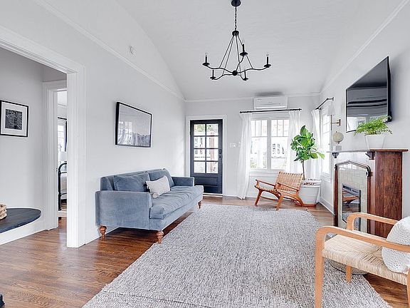 4th image of 1063 N Rowan Ave