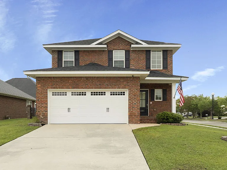 2101 Eureka Way — Photo 5