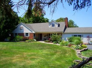 6 Quaker Hill Dr, Pittstown, NJ 08867