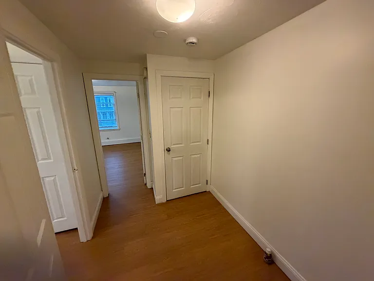 15-17 Chestnut St #1 — Photo 8