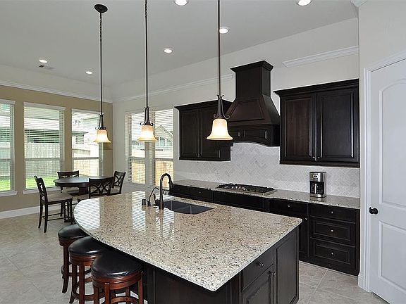 5th image of 3326 Pleasant Hollow Ln