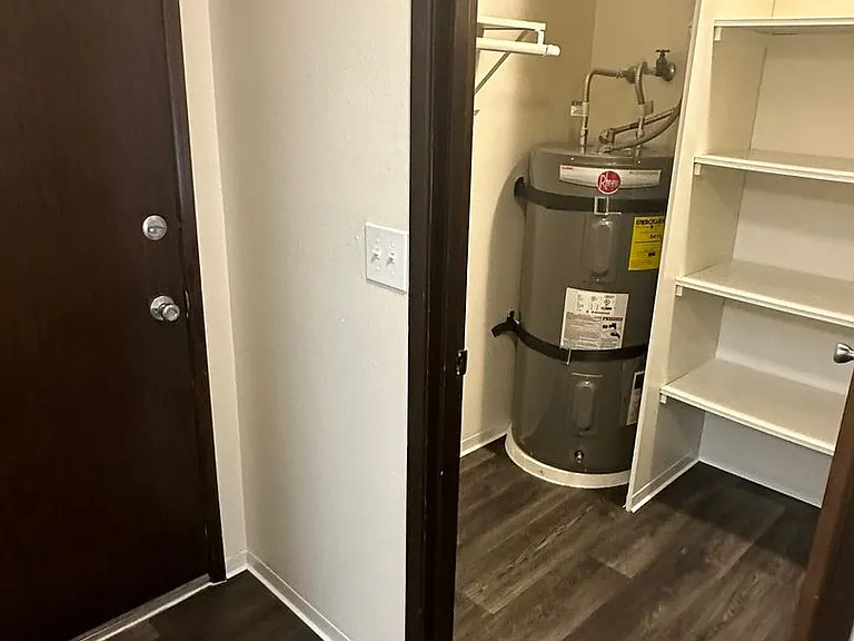Westwood Apartments — Photo 6