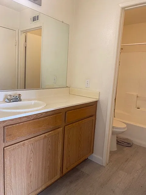 2 bed, 854 sqft, $1,800 — Photo 4