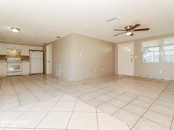 3rd image of 3748 Cherrywood Dr
