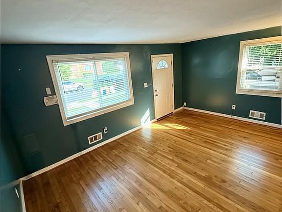 2nd image of 2307 Wyngate Rd