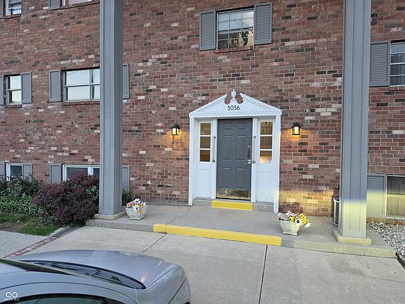 2nd image of 3036 Lake Shore Dr Unit D