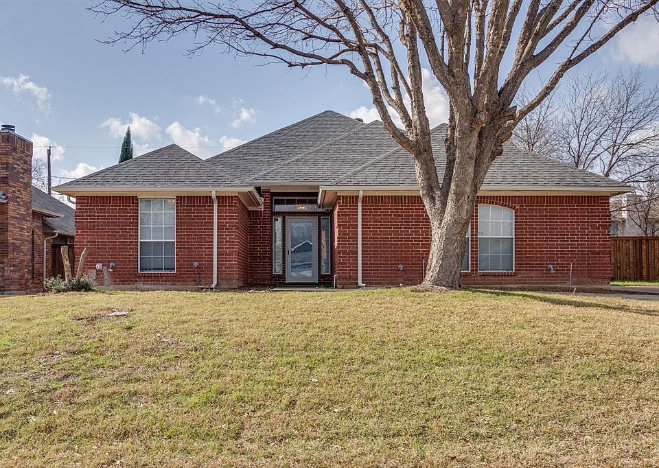 1st image of 5617 Guadalajara Dr