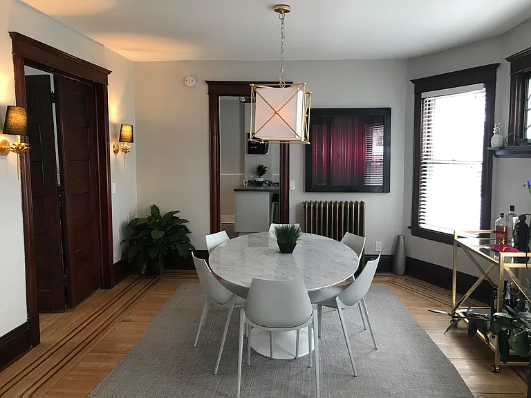 809 University Ave NE #2 — Photo 3