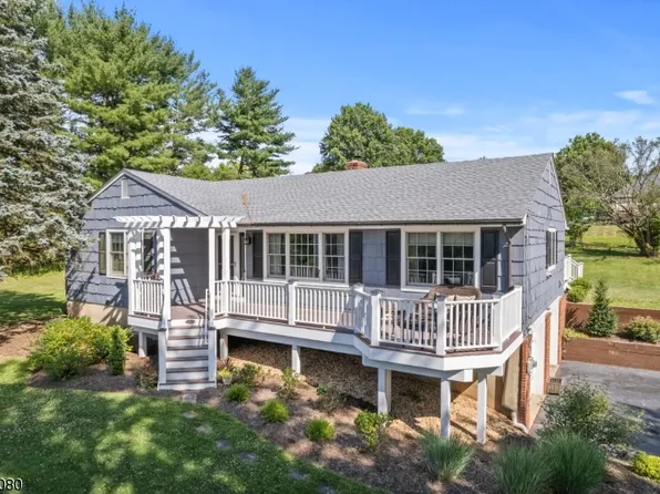 45 Everitts Rd, Raritan Twp., NJ 08551