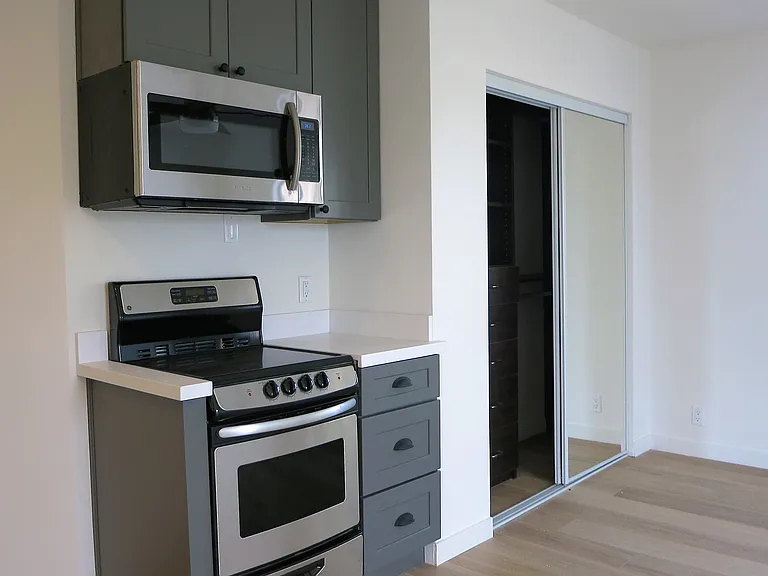 109 Breeze Ave #14 — Photo 8